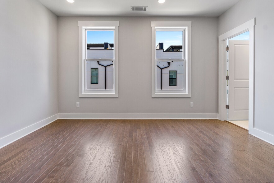 Building Photo - 1028 Robert Smalls Way