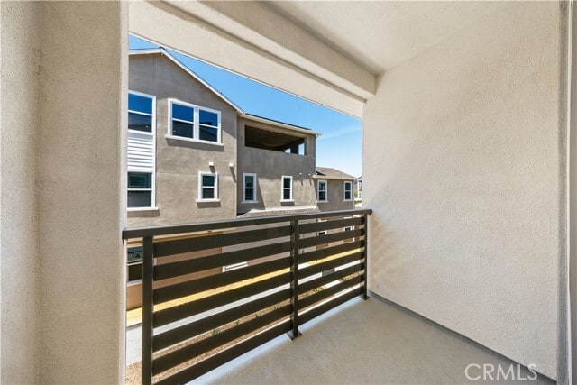 Building Photo - 470 Lobata