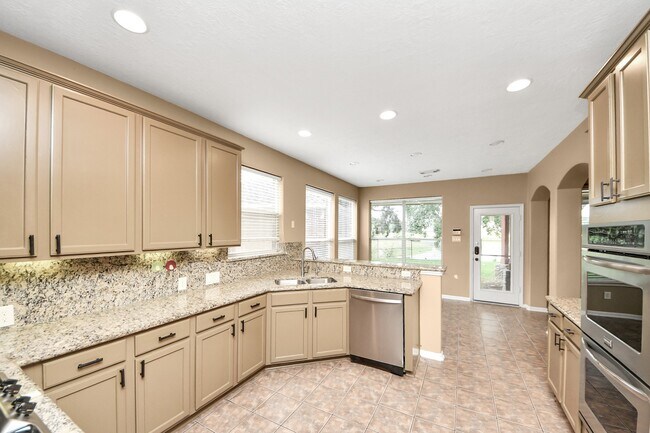 Building Photo - 24543 Pelican Hill Dr