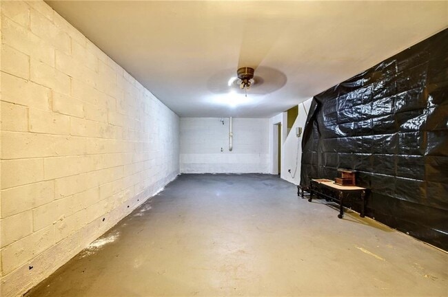 Building Photo - 2035 Putnam Point SW