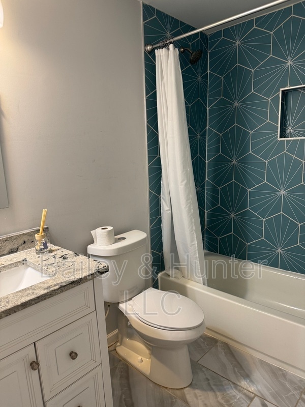 Building Photo - 85 Meldon Ave SE