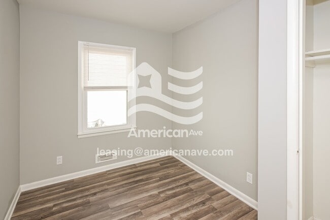 Building Photo - 5823 N 27th Ave