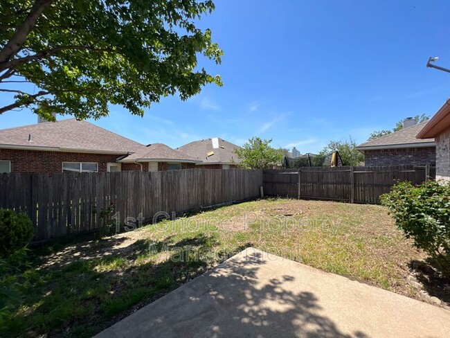 Building Photo - 5432 Beaver Ridge Dr