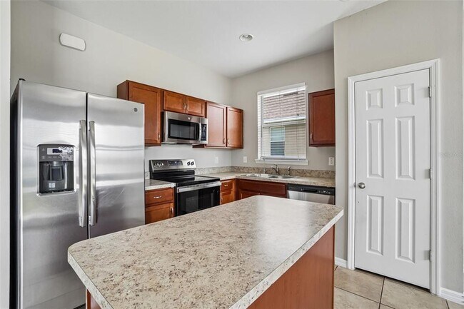 Building Photo - 14310 Alistar Manor Dr