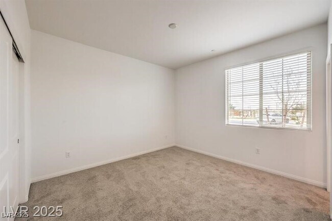 Building Photo - 89 Oratorio Dr