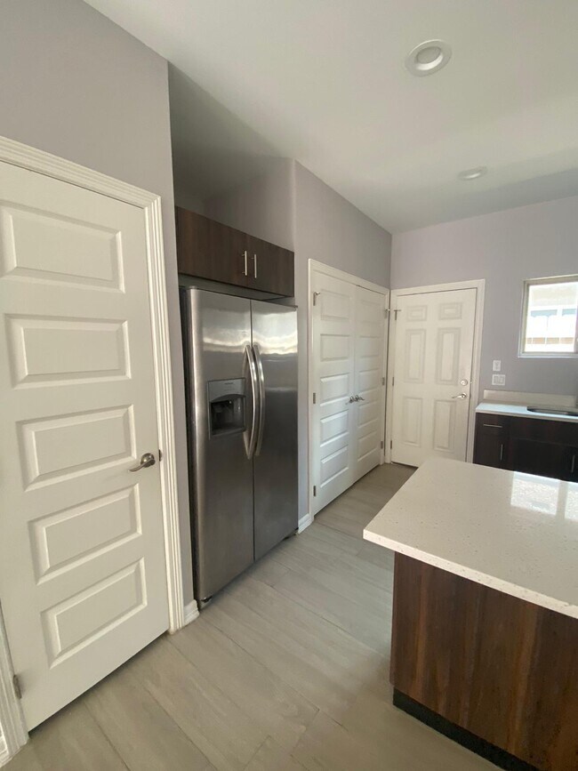 Building Photo - 1809 Jackson St