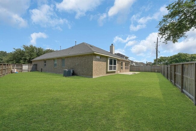 Building Photo - 9635 Empress Crossing Dr