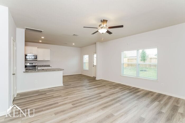 Building Photo - 10615 Lost aples Dr