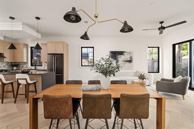 Building Photo - 2707 Stacy Ln