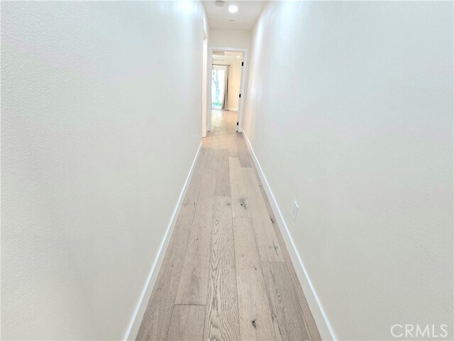 Building Photo - 1225 W 41st St