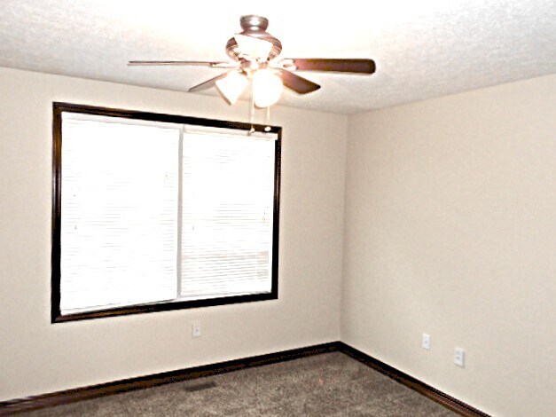 Building Photo - 231 Oakford St