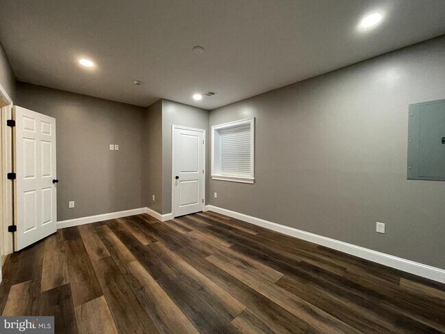 Building Photo - 23573 Christina Ridge Square