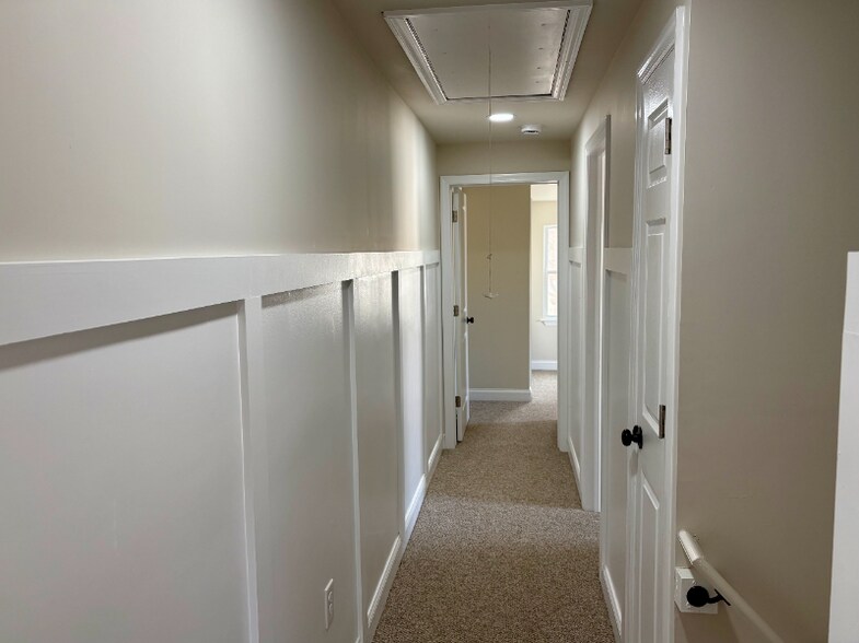 Building Photo - 228 Delaware Ave