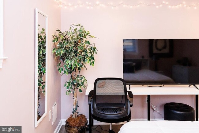 Building Photo - 7286 Earlys Rd