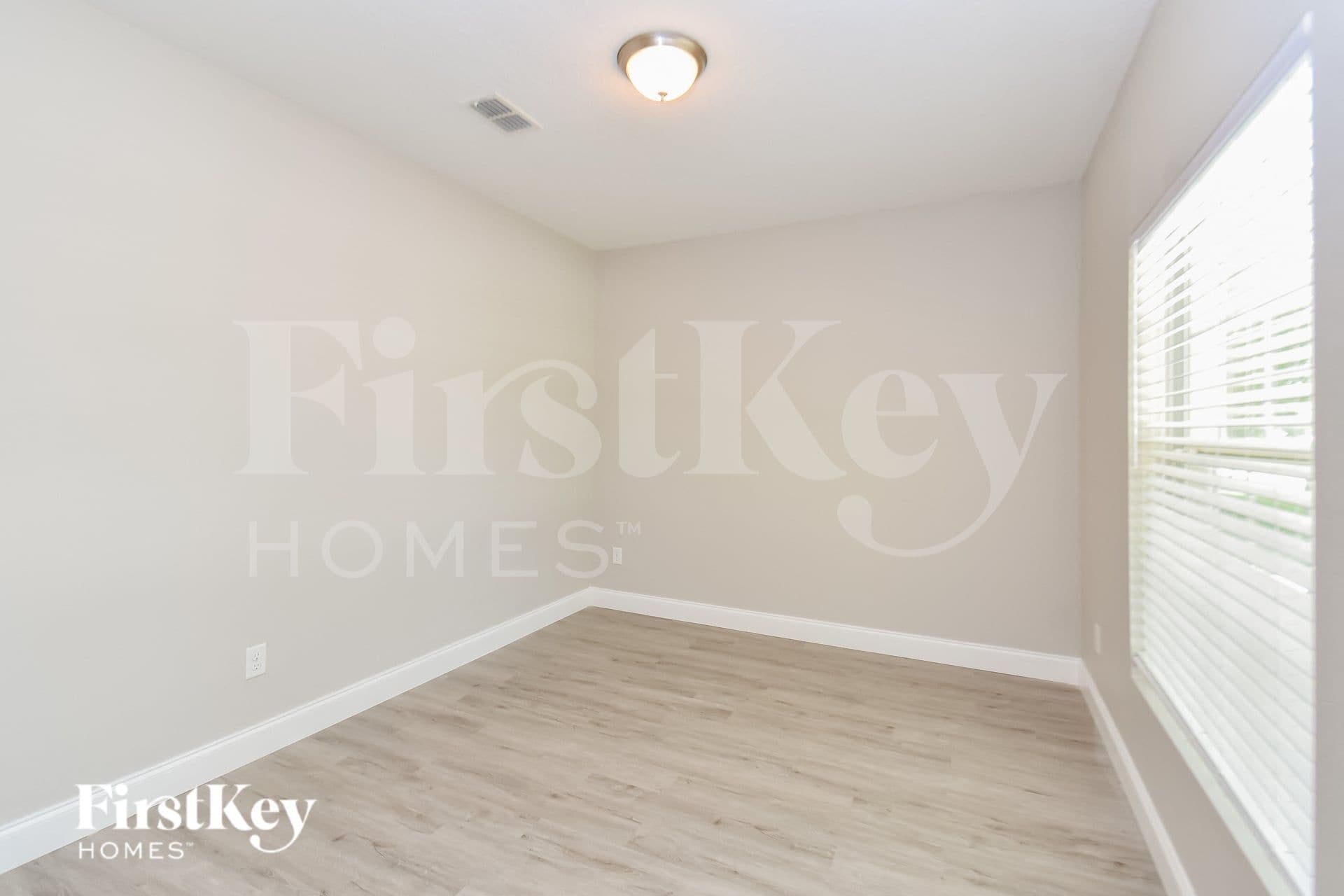 Building Photo - 481 Nadeau Way