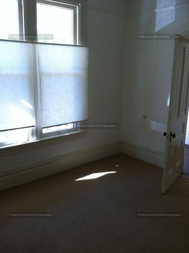 Building Photo - "Coming Soon" -One bedroom Gem in Heart of Quaint, Historic West Petaluma