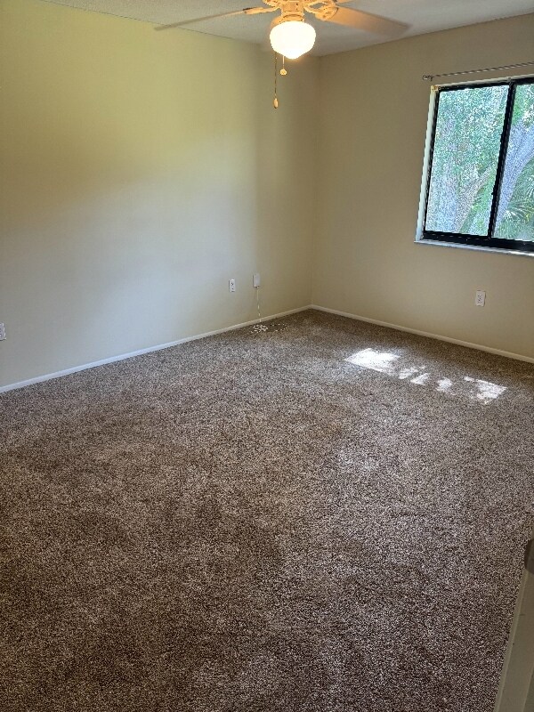 Building Photo - 2216 Flower Tree Cir