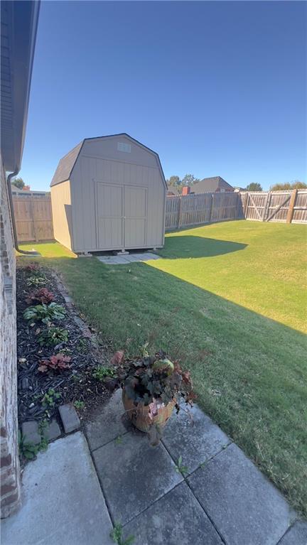 Building Photo - 3026 Summer View Ave