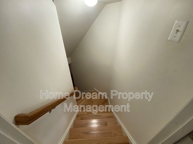 Building Photo - 11212 Katerina Dr S