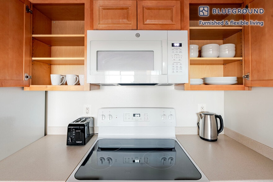 Building Photo - 3900 Fairfax Dr