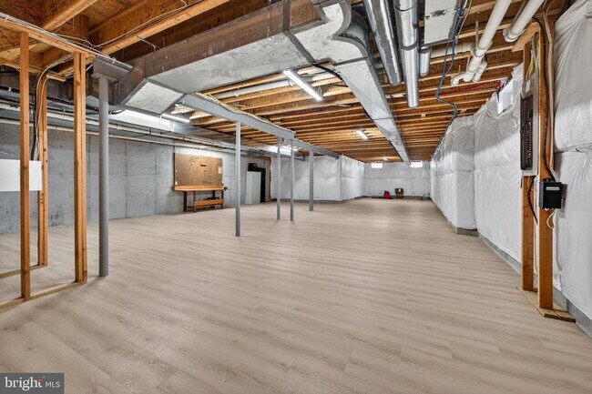 Building Photo - 304 Dye Wy