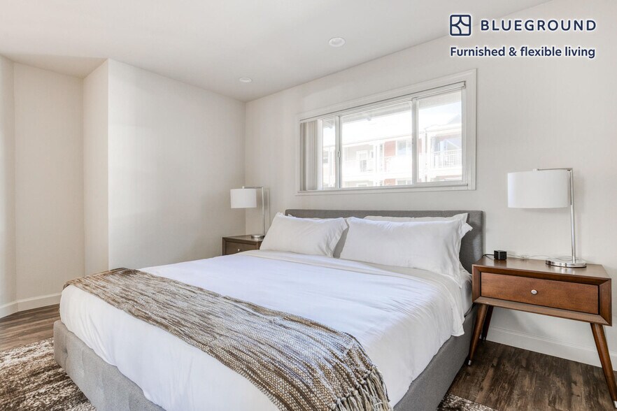 Building Photo - 465 Calderon Ave