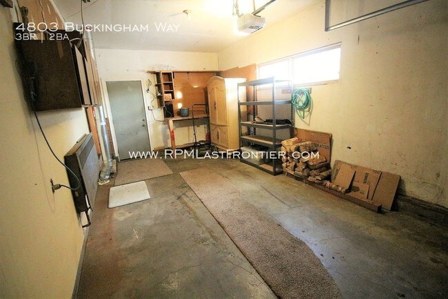Building Photo - 4803 Buckingham Way
