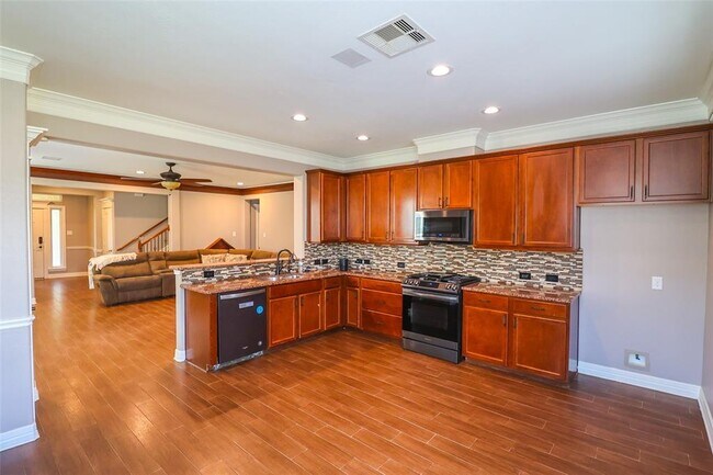 Building Photo - 7438 Tonsley Springs Dr