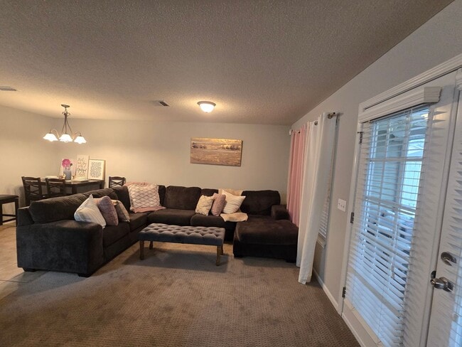 Building Photo - Woodland Park