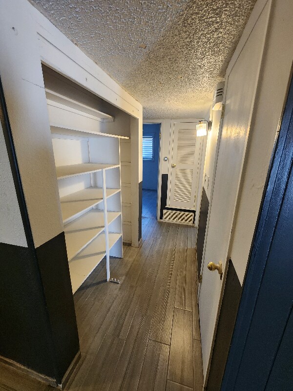 Building Photo - 5536 Longview Dr