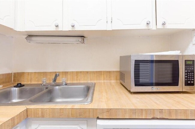 Building Photo - 3400 Timmons Ln