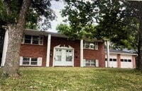 Building Photo - 811 S Fairview Rd