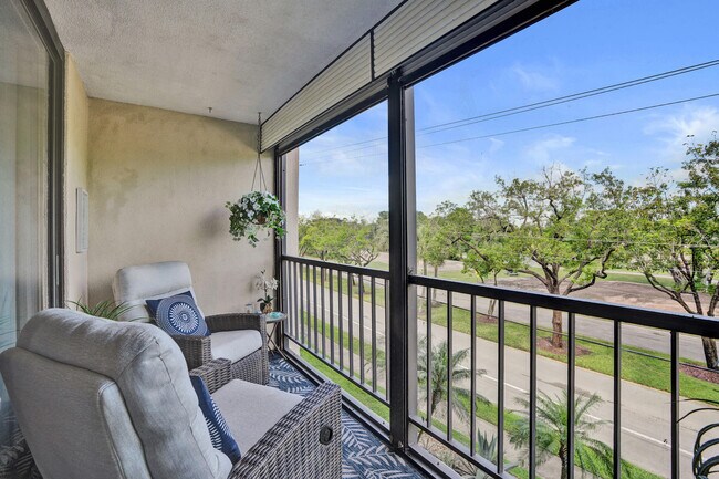 Building Photo - 2400 Deer Creek Country Club Blvd