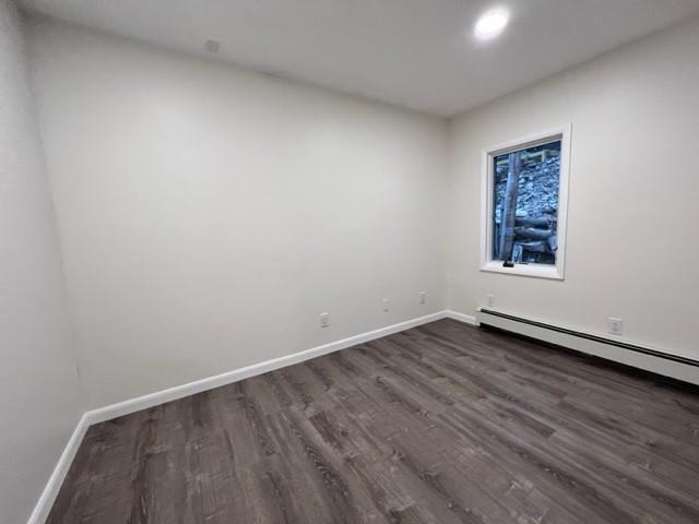 Building Photo - 687 Jersey Ave