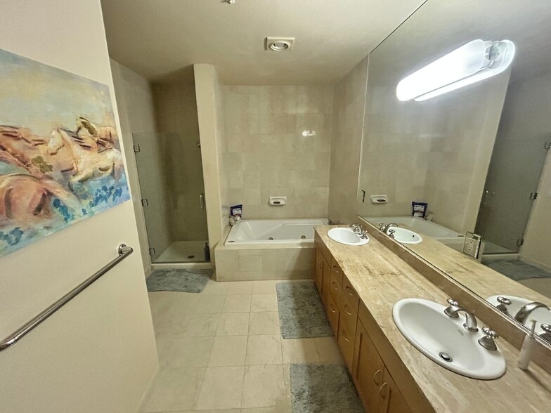 Primary Bath - 107 El Camino Real