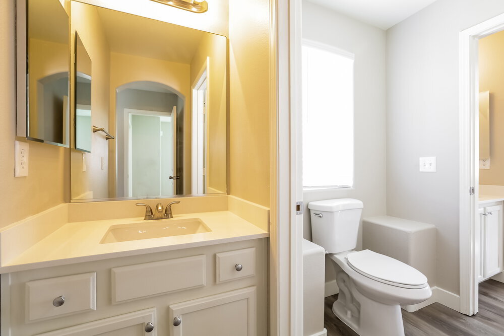 Building Photo - 10385 Adrianna Ave