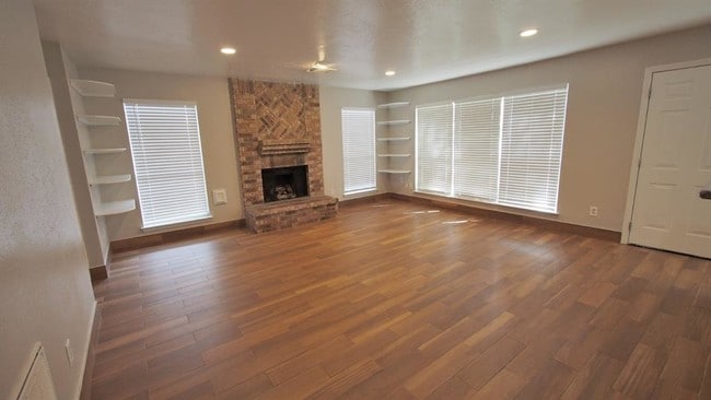 Building Photo - 1203 Brook Grove Dr