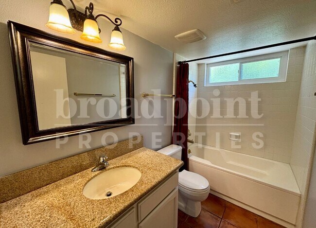 Building Photo - 10326 Oak Ranch Ln
