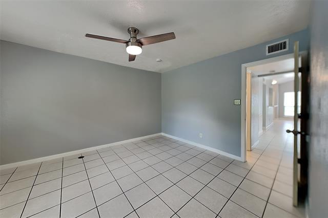 Building Photo - 420 Dollins St