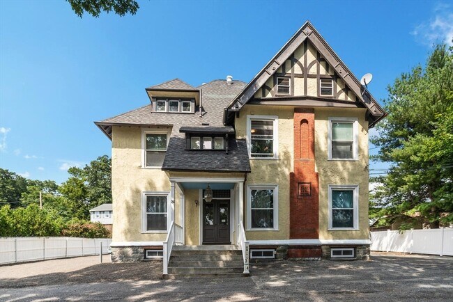 Building Photo - 24 Whitehead Ave