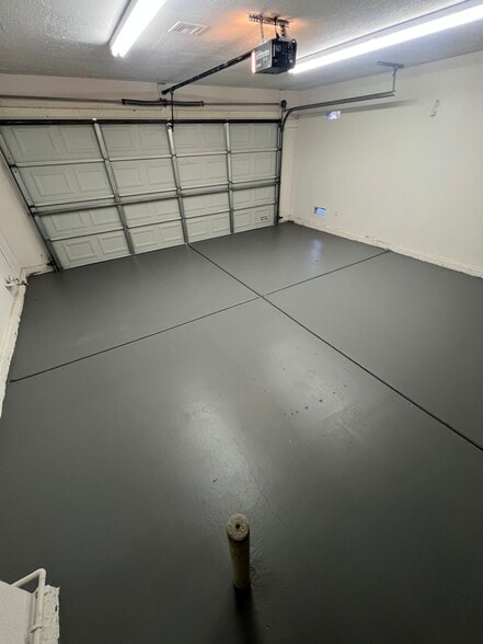 Building Photo - 2493 W Richmar Ave