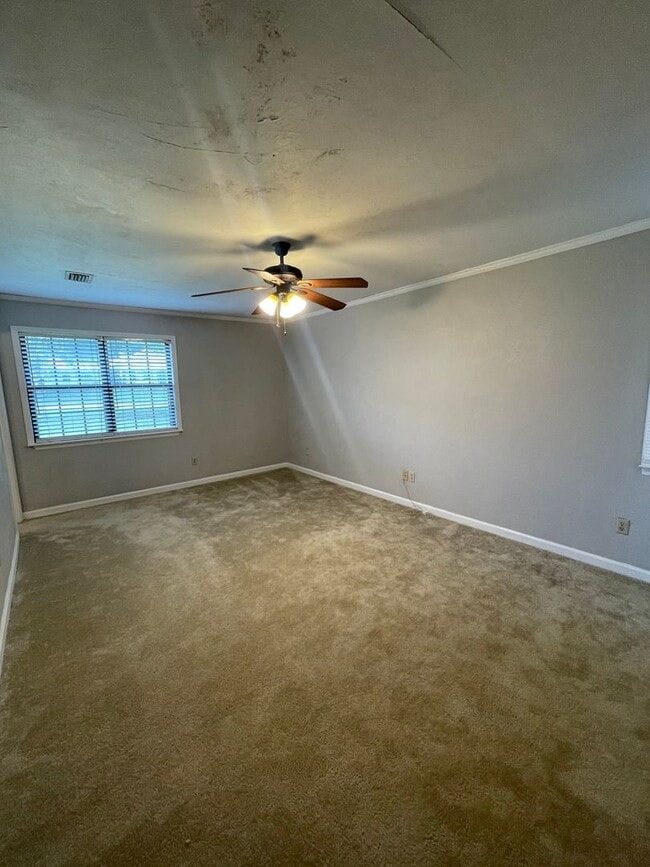Building Photo - Pool Home in Killearn Acres