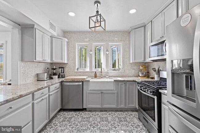 Building Photo - 4500 Eastway Ct