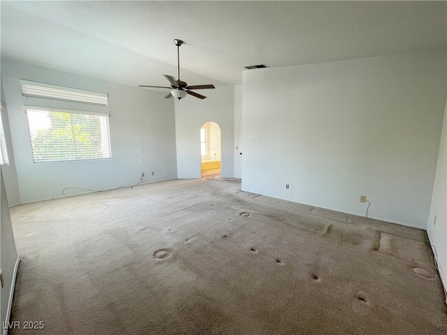 Building Photo - 420 Crater Ct