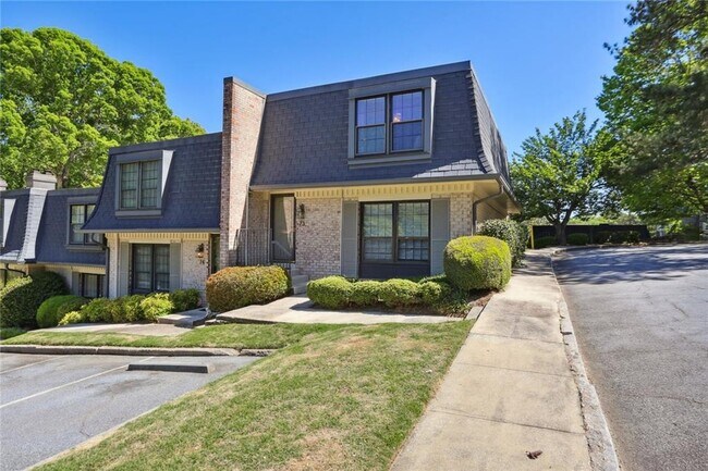 Primary Photo - 73 La Rue Pl NW