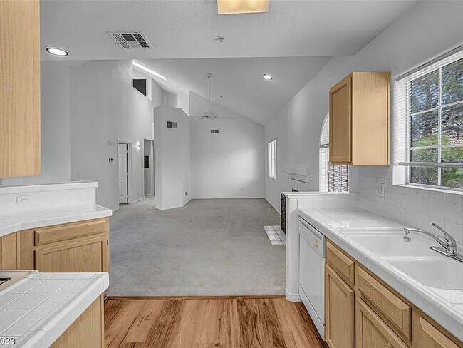 Building Photo - 2925 Wigwam Pky