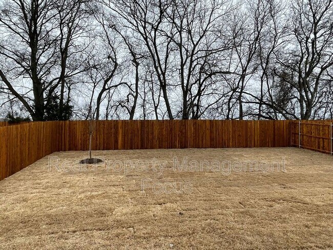 Building Photo - 2629 Silver Leaf Ln