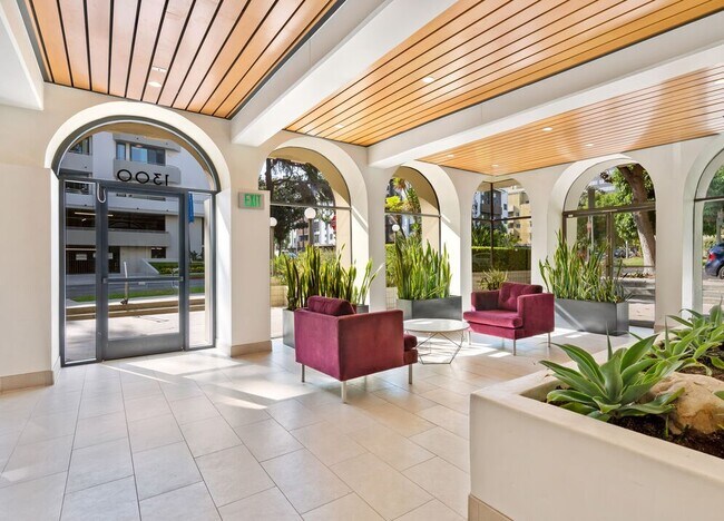 Primary Photo - 1300 Midvale Ave