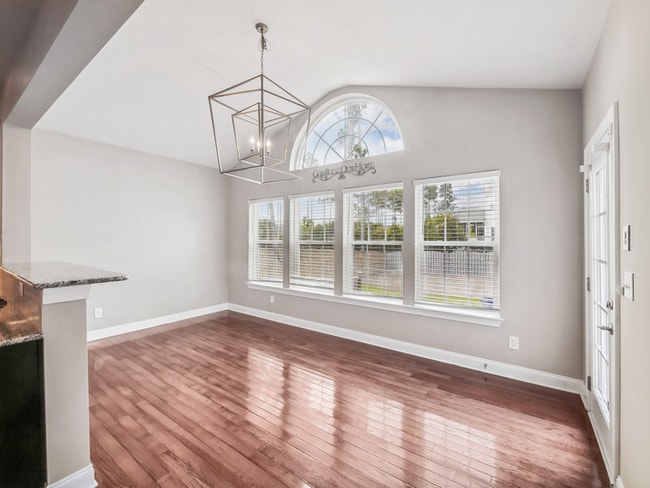 Building Photo - 425 Brushfield Park Dr