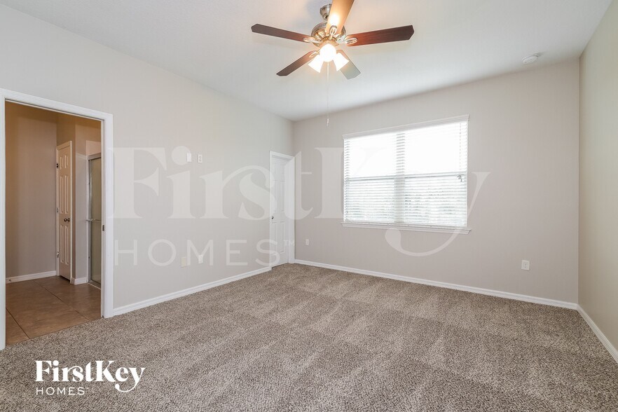 Building Photo - 3670 Moca Dr